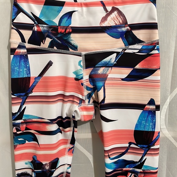 Apana Workout Leggings, Size Small - Picture 2 of 5